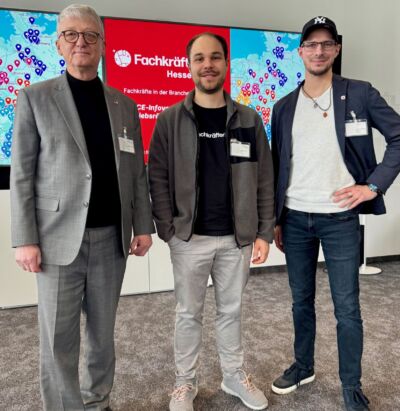 Am 16. Januar stellten Jürgen Funk (HessenChemie), Malte Bürger (stafftastic) und Dennis Priegnitz (IGBCE) gemeinsam den Fachkräfteradar in Marburg vor (v.l.n.r.)